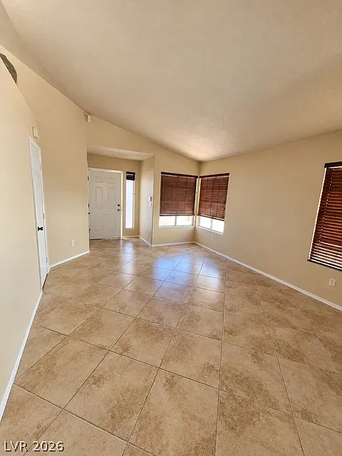 2 bed, 2.0 bath, 1198 sqft, $1,900 — Photo 3