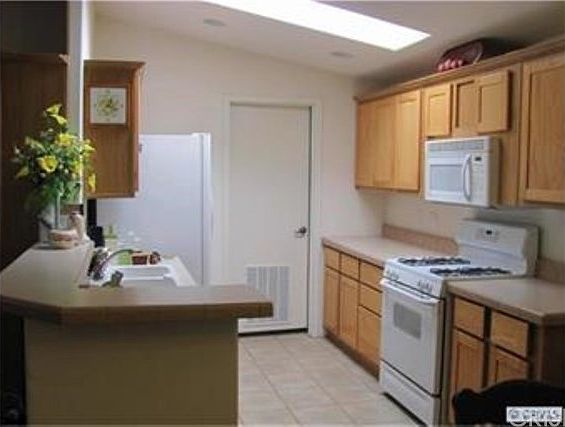5th image of 16540 Whittier Blvd Spc 38