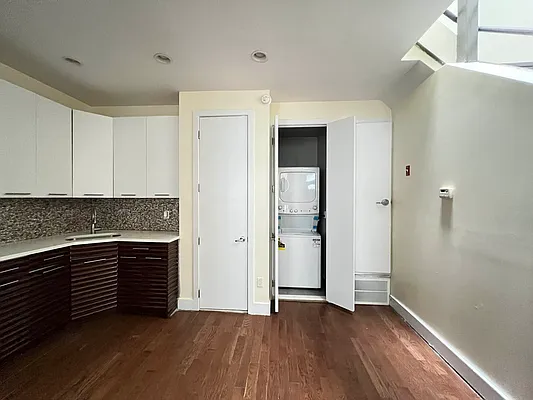 Rented by Doorway NYC, LLC | media 26