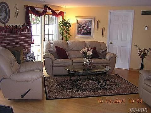 2nd image of 54 Pacific Ave