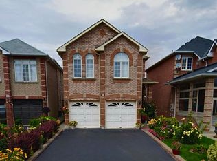 30 Avenida St, Markham, ON L3S 4J4