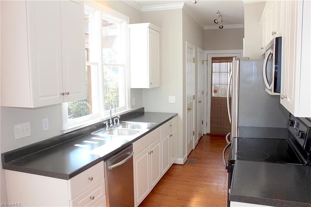 Greensboro, NC 27408