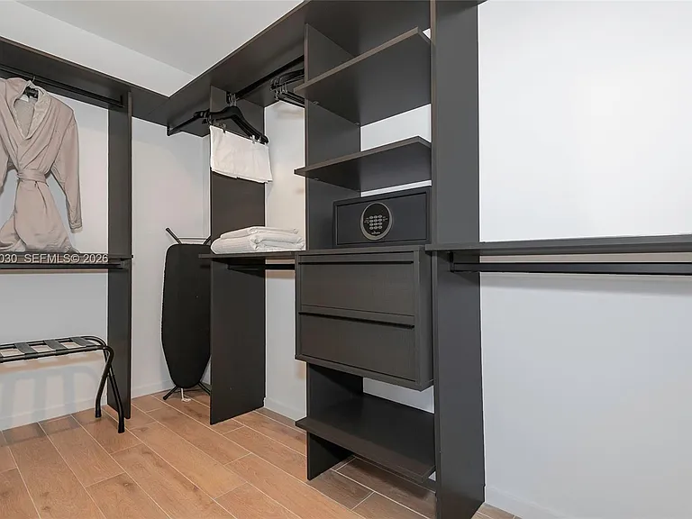 398 NE 5th St #4001 — Photo 64