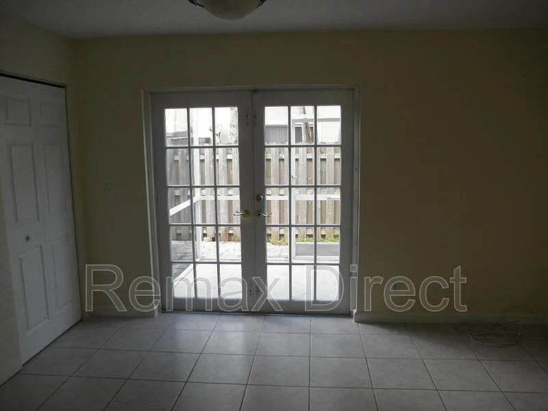 3 bed, 2.0 bath, $2,250 — Photo 2