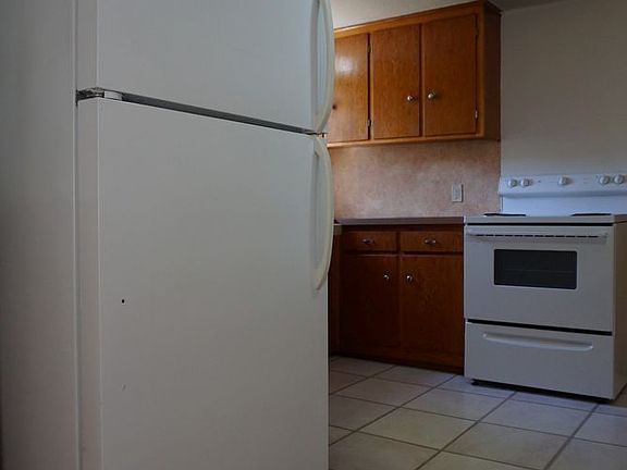 5th image of 620 Polk St