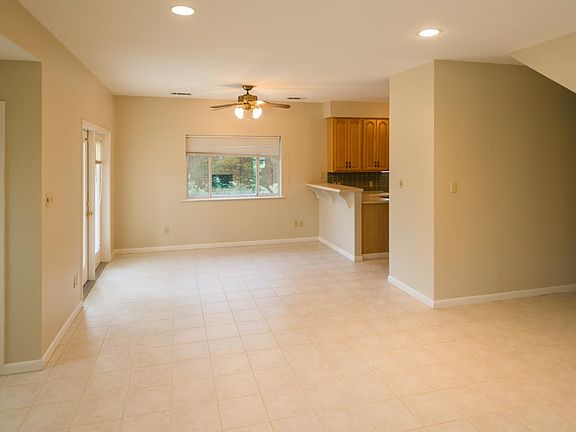 3rd image of 1055 County Road 334