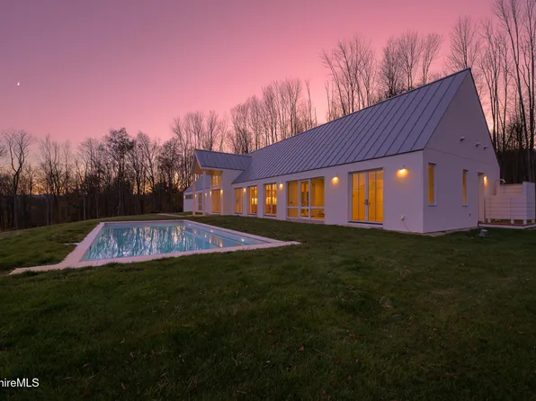 21A Interlaken Rd, Stockbridge, MA 01262