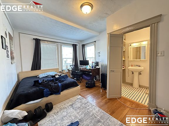 5th image of 138 Sutherland Rd #1
