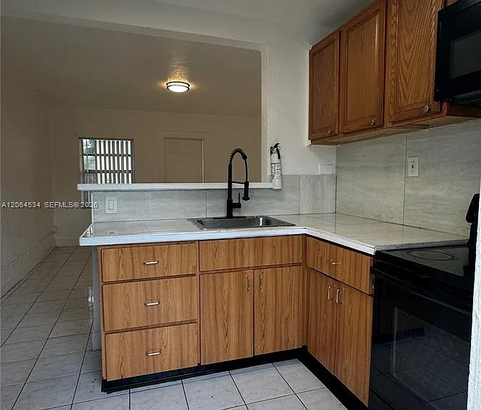 414 NW 15th Way #A — Photo 8