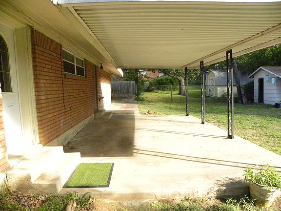 2nd image of 800 Patti Dr
