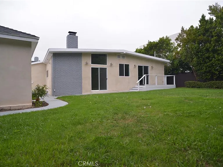7930 Campion Dr — Photo 2