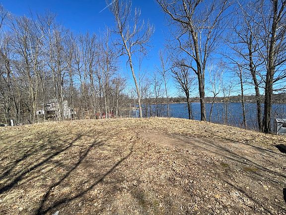 5th image of 18522 Captive Lake Rd