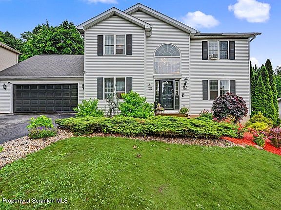 2nd image of 320 White Birch Dr
