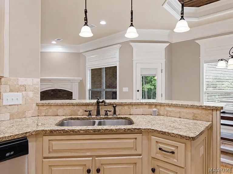 509 Southern Hills Dr — Photo 9