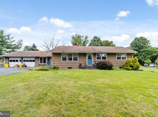 1403 Trenton Harbourton Rd, Pennington, NJ 08534