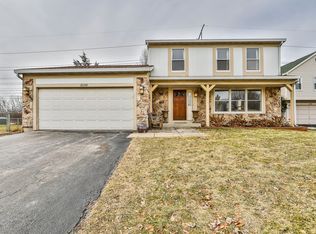 2098 S Valley Rd, Lombard, IL 60148