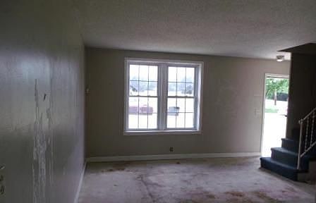 3rd image of 3219 Vailview Dr