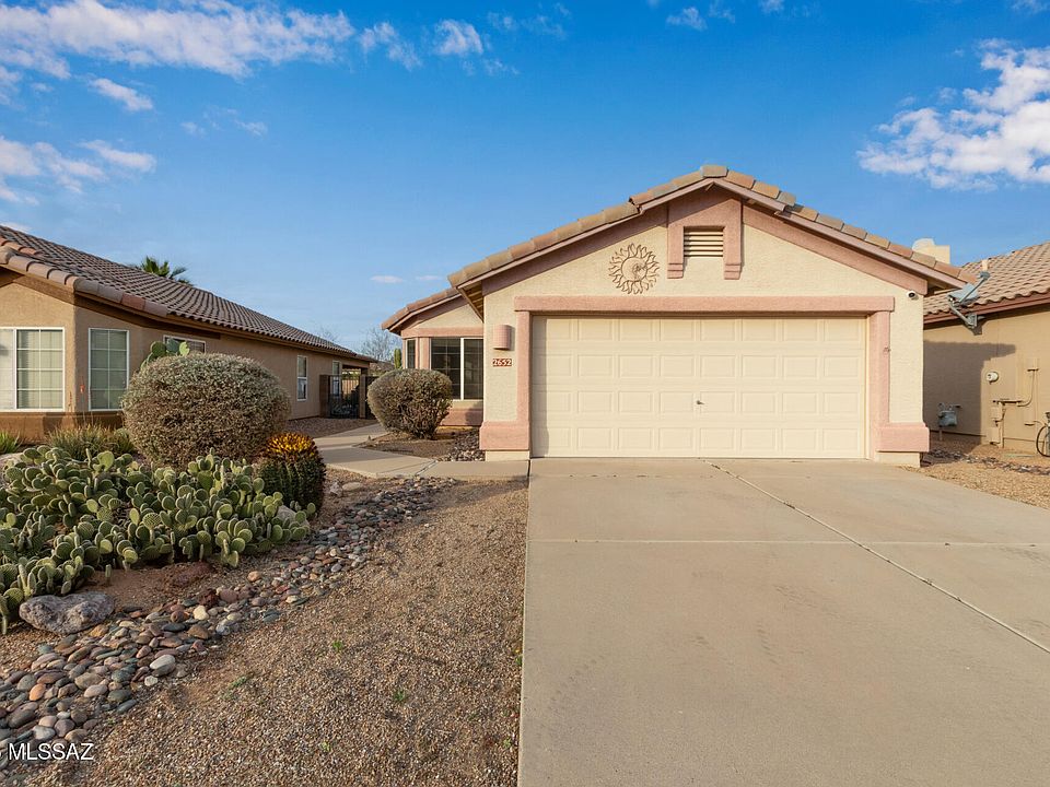 1st image of 2652 W Desert Brook Ct