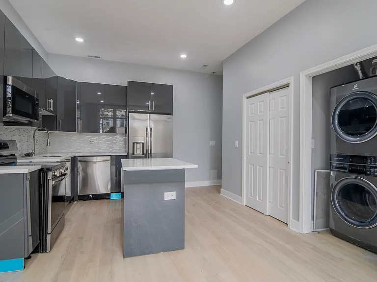 6600 S Evans Ave — Photo 2