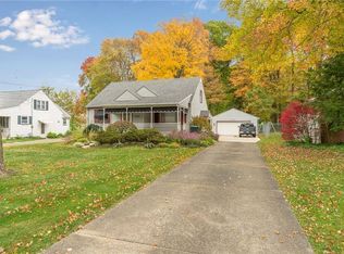 323 Parish Ave, Hubbard, OH 44425