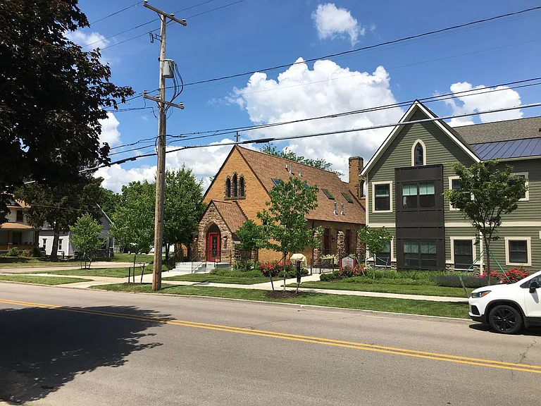 Beautiful apartment in a redeveloped church - Creston neighborhood. — Photo 3