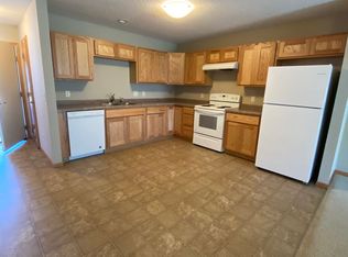 1611A Gunston Dr, New Richmond, WI 54017