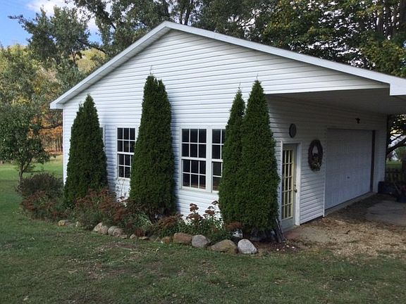 2nd image of 1012 County Road 1175