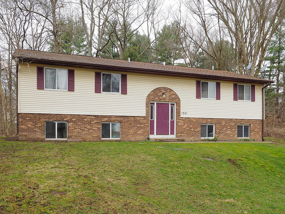 1st image of 1313 Huntington Ave #1321