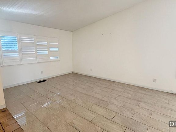 4th image of 1418 Prospect Way