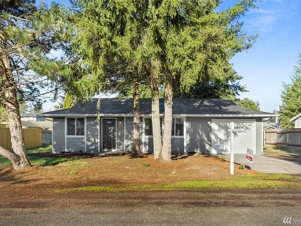 1st image of 17418 11th Ave E