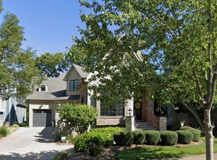 411 W Jefferson Ave, Naperville, IL 60540