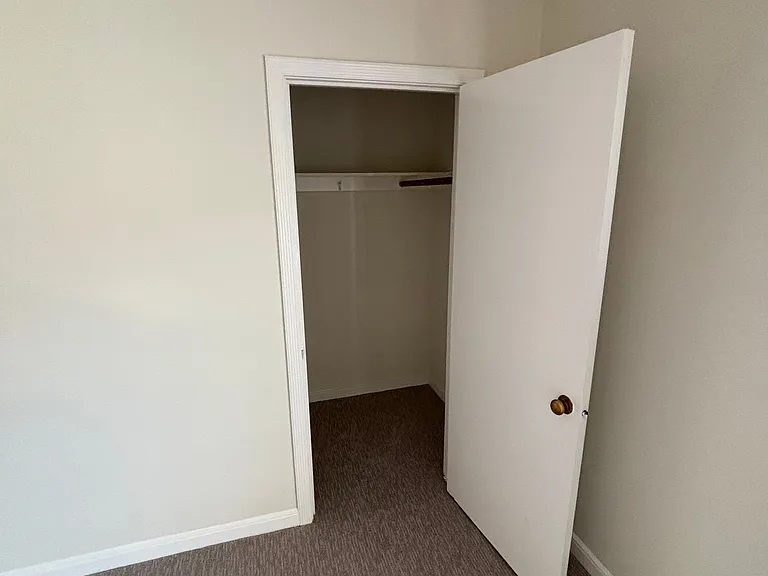 1031 Noel Dr #E — Photo 11