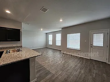 8925 Old Rawhide Ln — Photo 4