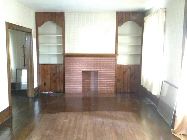 217 Connellsville St, Uniontown, PA 15401