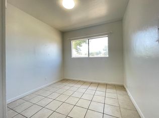 818 C St, Colton, CA 92324
