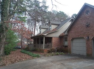 7805 Snow Rd, Greensboro, NC 27409