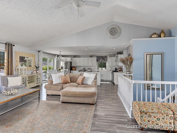 3rd image of 3806 Pine Meadow Dr