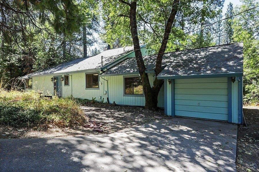 1st image of 10481 Crestview Dr