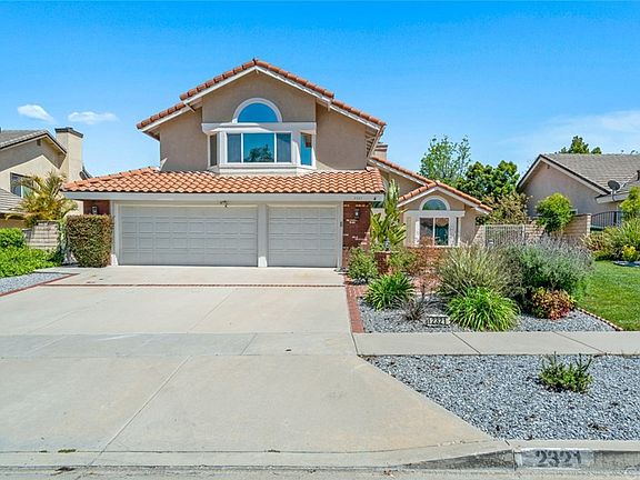 2nd image of 2321 Heritage Dr