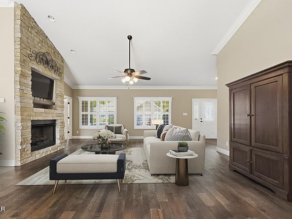 3rd image of 2119 Zion Dr