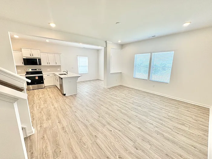 1412 Short St — Photo 2