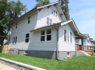 1828 Locust St, Omaha, NE 68110
