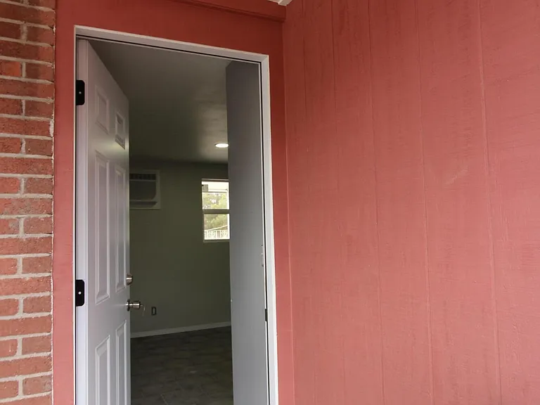 614 Marr St #C — Photo 1