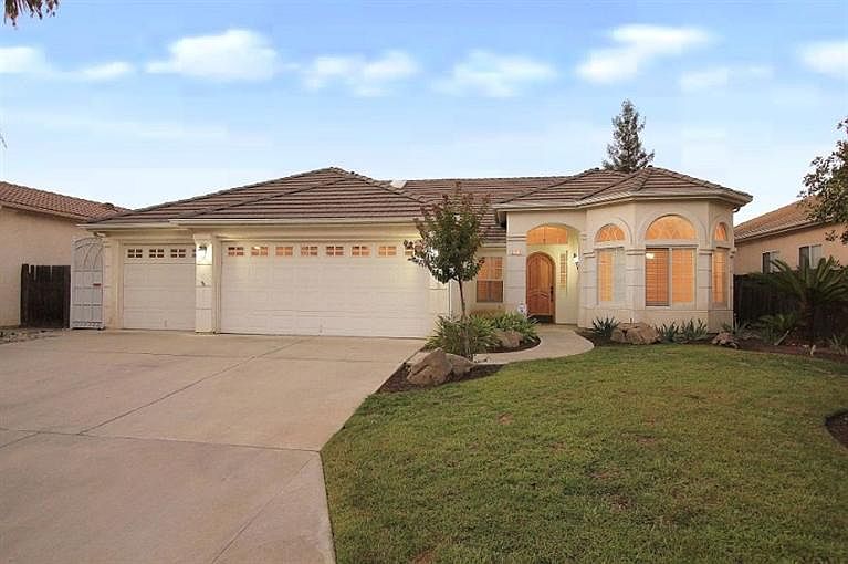 1st image of 2681 E Eclipse Ave