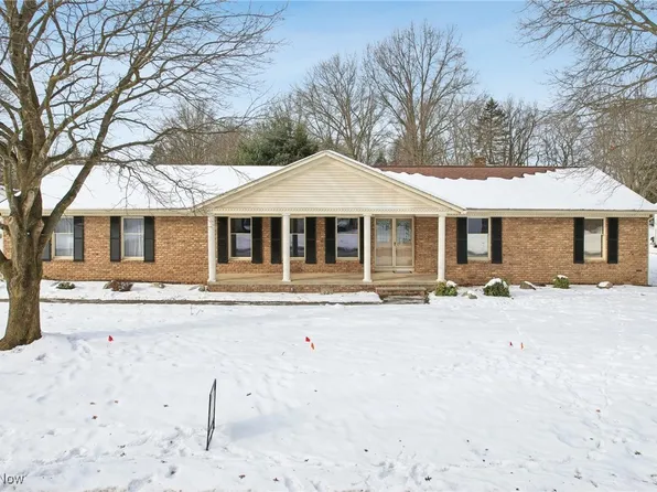 398 Cartwright Dr, Akron, OH 44333