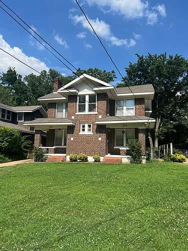 236 N Evergreen St Photo 1