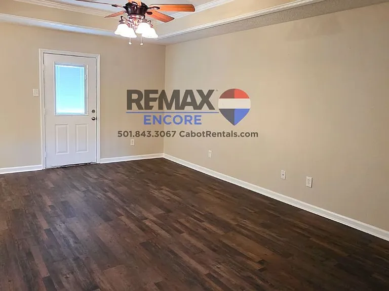 120 Sydney Brooke Ln — Photo 2