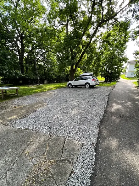 6 bed, 1942 sqft, $4,083 — Photo 2