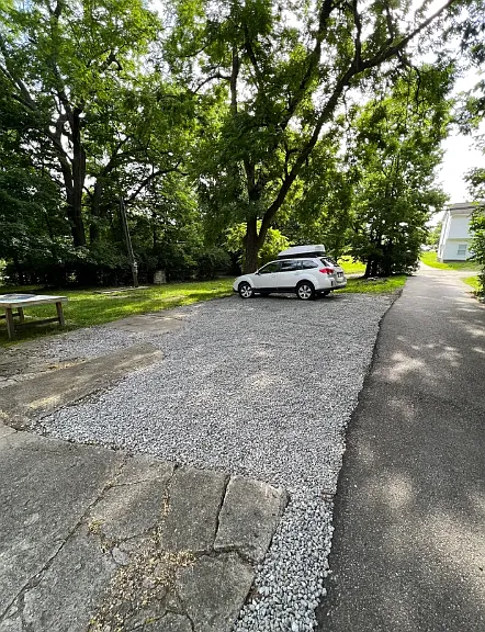 215 N College Ave — Photo 2