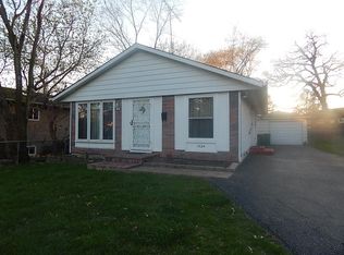 1524 Pine Grove Ave, Round Lake Beach, IL 60073